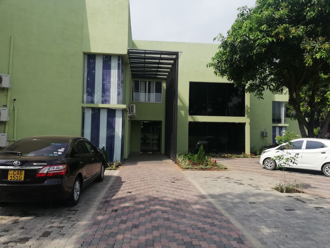 Sugathadasa Stadium Pool — Affordable Swimming for Kids